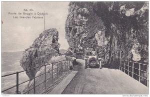 AFRIQUE,ALGERIE,époque coloniale française,1908,route de Bougie à Djidjelli,jijel,falaise,c orniche,montagne,voiture rare
