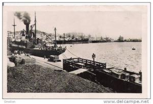 BONE 970 LE VIEUX PORT  (BATEAU ACCOSTE)