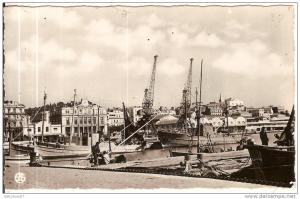 ALGERIEBONE LE DEPART D´UN BATEAU DE LA SOCIETE GENERALE N°31