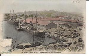 CPA  BONE - Dans le port - L'embarquement des phosphates