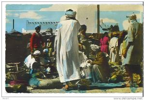 C.P.M. COLOMB BECHAR - Le Marché - Belle certe animée