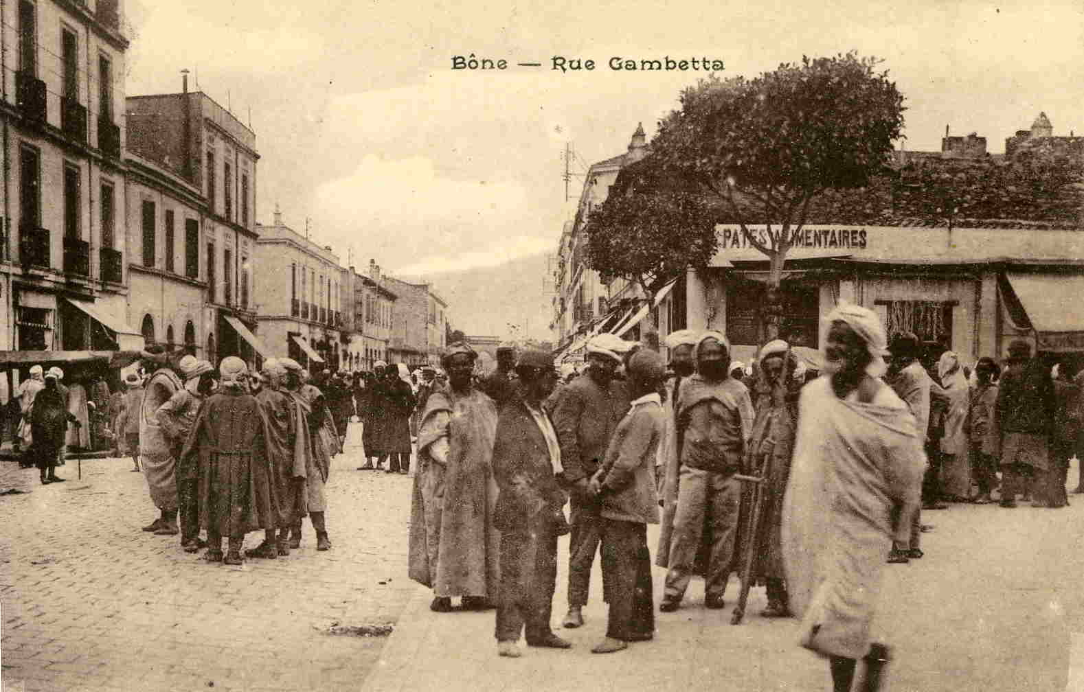 BÔNE - Rue Gambetta
