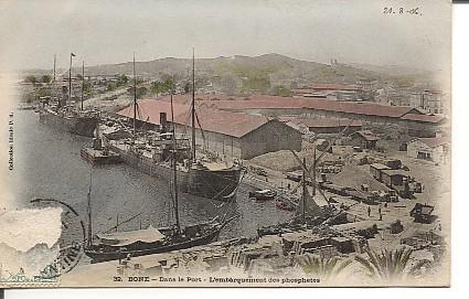 CPA  BONE - Dans le port - L'embarquement des phosphates