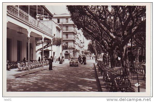 Algérie - M169 - Bone - L´hôtel d´Orient cours Bertagna - Semi moderne petit format - bon état