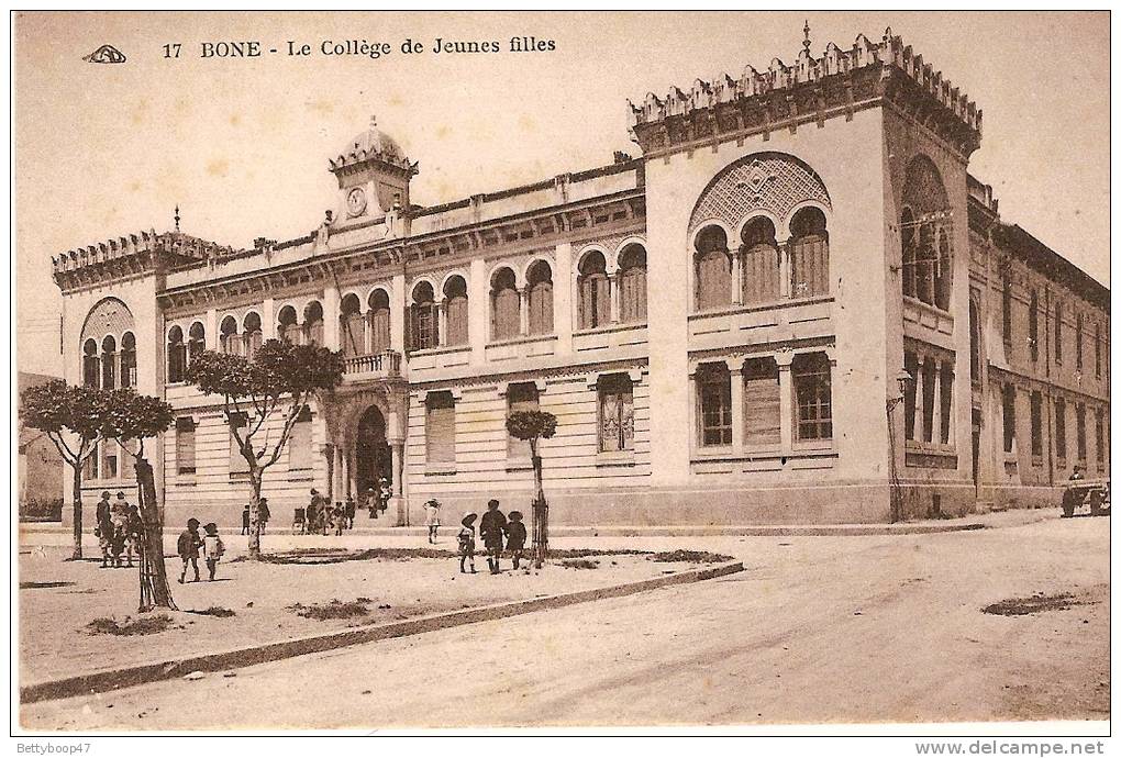 ALGERIEBONE   LE COLLEGE DE JEUNES FILLES N°17 ANIMEES
