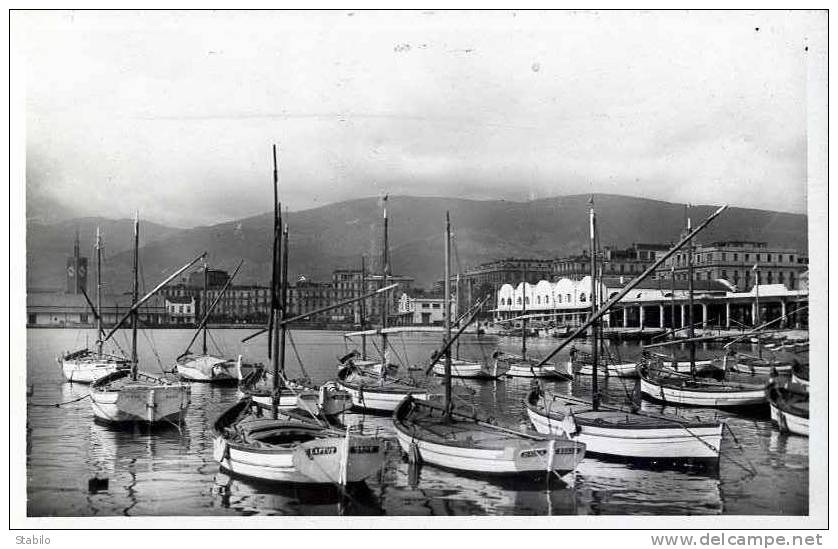 ALGERIE - BONE - UNE VUE DU PORT