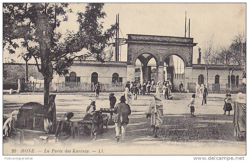 Bone - La Porte des Karesas