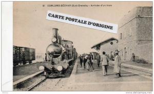 COLOMB BECHAR (ALGERIE) - ARRIVEE D´UN TRAIN - GROS PLAN DE LOCOMOTIVE