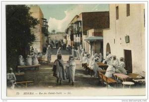 BISKRA. - Rue des Ouleds-Naïls. Belle animation