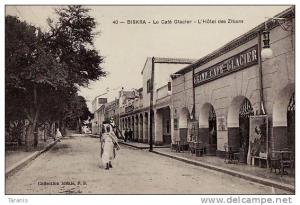 BISKRA - Le Café Glacier L'Hôtel des Zibans - BIERE LA MEUSE, CINEMA L'ENFANT DU MONTAGNARD - CPA TBon Etat (voir scan)
