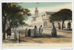 BISKRA. - Royal-Hôtel et Avenue Lacroix