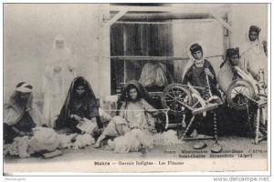 Biskra  ouvroir indigène les fileuses(soeurs missionnaires de Notre Dame d'Afrique St Charles Birmandréis Alger ))