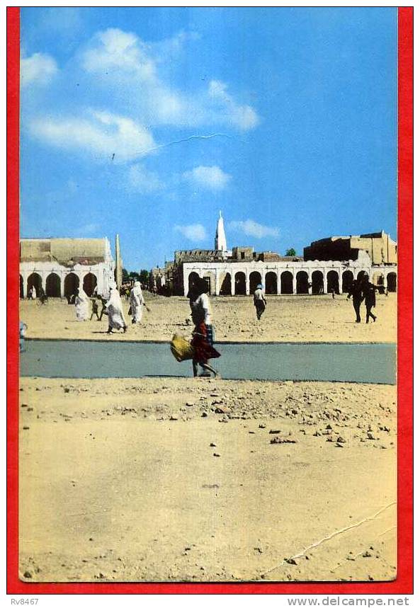 BECHAR(Lot de 2 cartes)-Place de la République,Vue Générale(Editions JEFAL/AU MUSEE SAHARIEN)-1966
