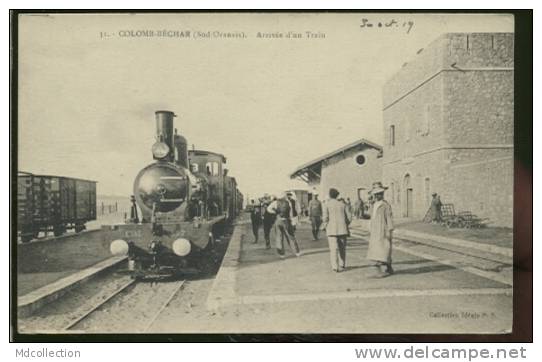 ALGERIE COLOMB-BECHAR  /  Arrivée d'un train