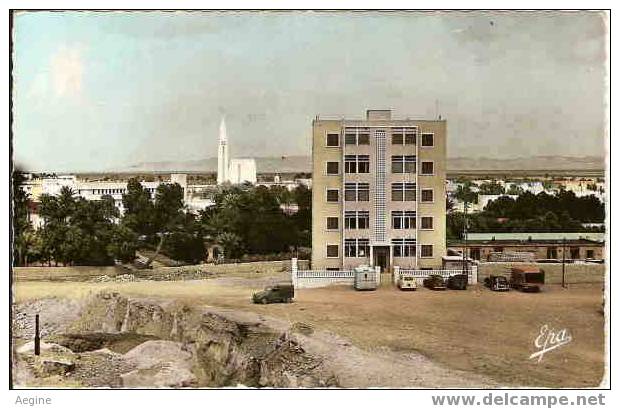 ALGERIE - ref no 43- colomb-bechar - immeuble air france et l eglise -   - bon etat  -