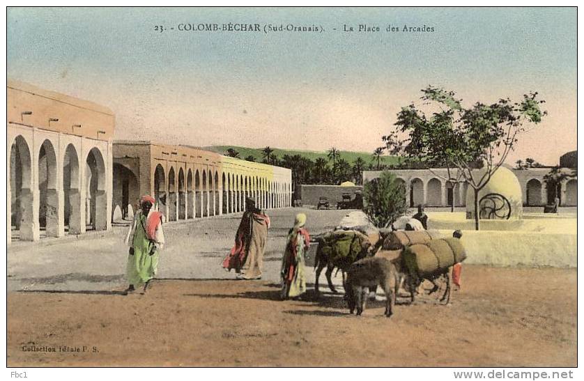 CPA Algérie - Colomb-Béchar - La place des Arcades (PS N°23)