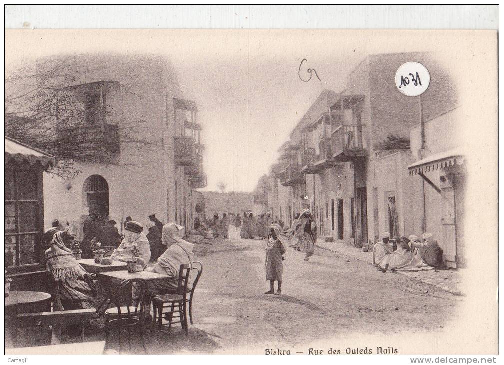 CPA  - Algérie - Biskra - Rue des Oueds Mails