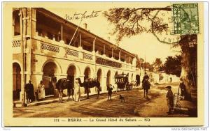 11 - 3267 - Algérie  -  BISKRA -  LE GRAND HOTEL DU SAHARA   - Attelage  Cavaliers   1931