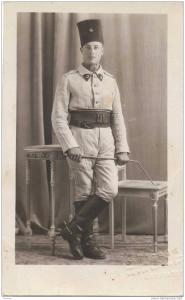 carte photo unique,jeune et beau militaire en afrique du nord,algérie,constantine, cirta,avec baton,fouet,rare