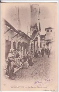 31-Constantine-Algerie-Un a  Rue du Quartier Arabe-Animés-V.1903 x la Sardaigne-Italie.