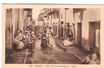 CPA - 188 -  BISKRA - RUE DES OULEDS NAILS - N. D. TRES ANIMEE