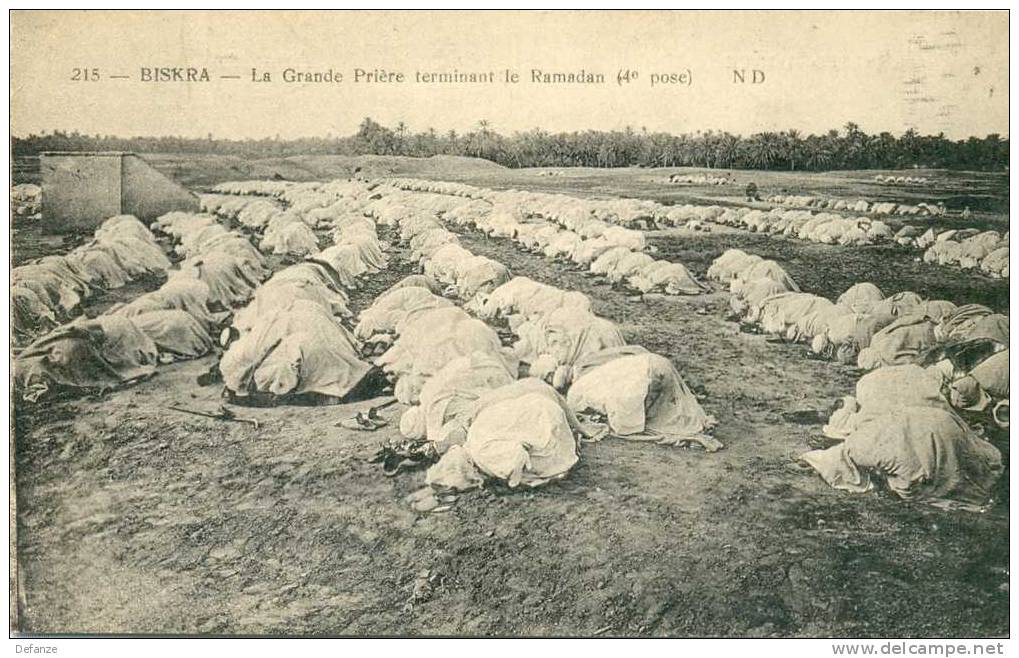 Biskra  La grande Prière terminant le Ramadan    (6189)