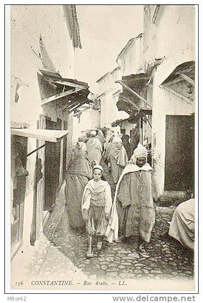 5-Costantine-Algerie Francaise-Rue Arabe-Animé-v.1906 x Paris-Timbre 5c. France.