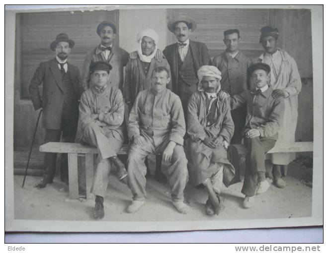 Carte Photo Equipe Niçoise 26 juin 1914 defaut a gauche surface et dechirure