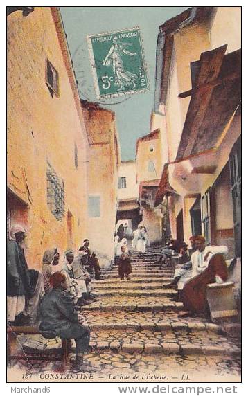 ALGERIE.CONSTANTINE.RUE DE L ECHELLE..coin bas plissure