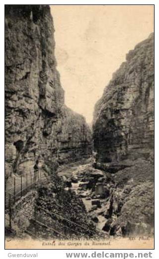 RARE CPA Entrée des Gorges du Rummel, animée