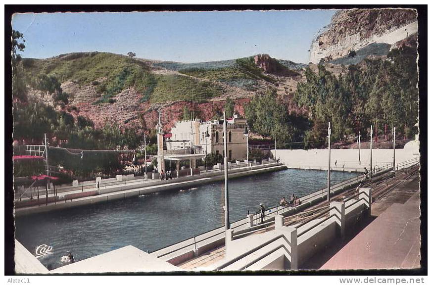 CONSTANTINE  -  La piscine