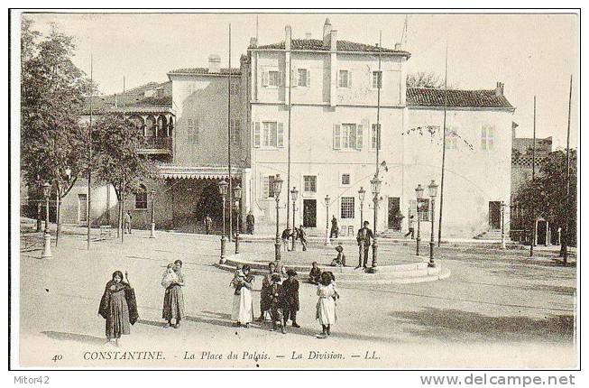11-Costantine-Algerie Francaise-La Place de Palais -La Division-Animé-v.1906 x Paris-Timbre 5c. France.