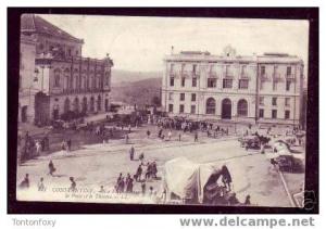 ** CONSTANTINE ( Algérie ) en 1903 ** CPA Place Nemours Animée - la Poste - le Théatre - Attelage