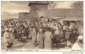 MOSTAGANEM  Le Marché  trés animé