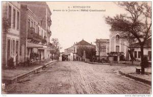 Mostaganem - Avenue de la Justice et l'Hotel Continental.