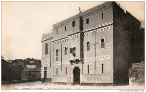 (z) CPA  Mostaganem maison du caid  (bonne etat )