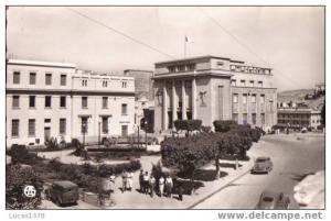 27 /  MOSTAGANEM / LE NOUVEAU SQUARE ET LE PALAIS CONSULAIRE / 1956