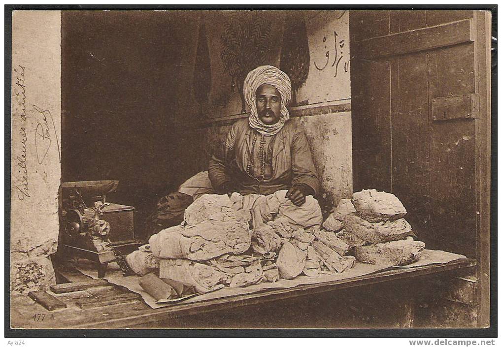 CPA    Algérie  Marchand    voir   insolite  pendule