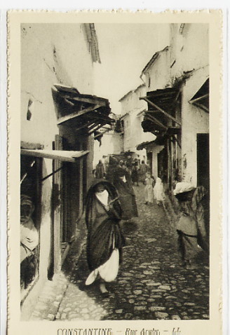 Constantine - Rue arabe animée