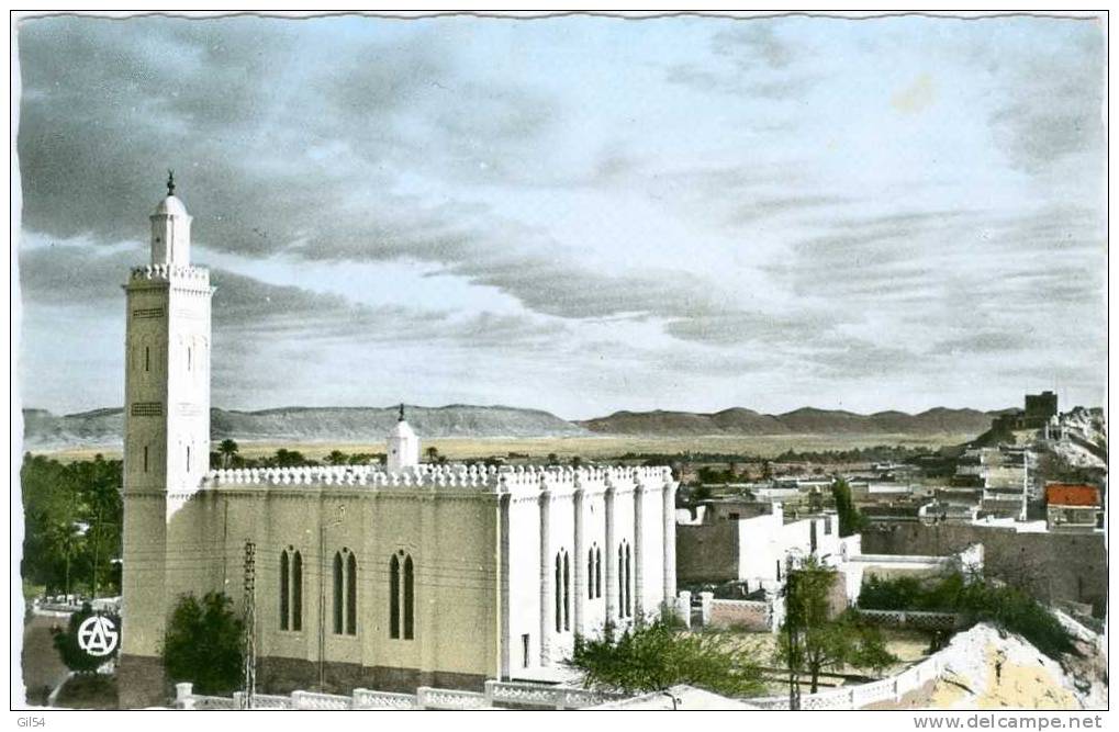 Laghouat , vue générale et la Mosquée   , mv131