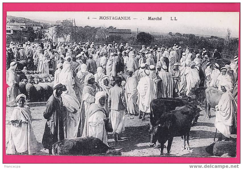 ALGERIE 817   MOSTAGANEM -  Le Marché