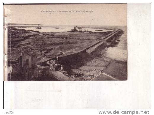 MOSTAGANEM    L ENLISEMENT DU PORT   APRES LA  CATASTROPHE