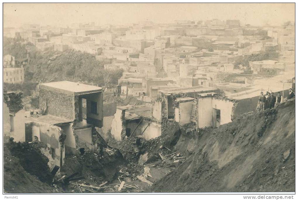 ALGÉRIE - MOSTAGANEM - carte photo de la ville détruite par le torrent en mai 1928