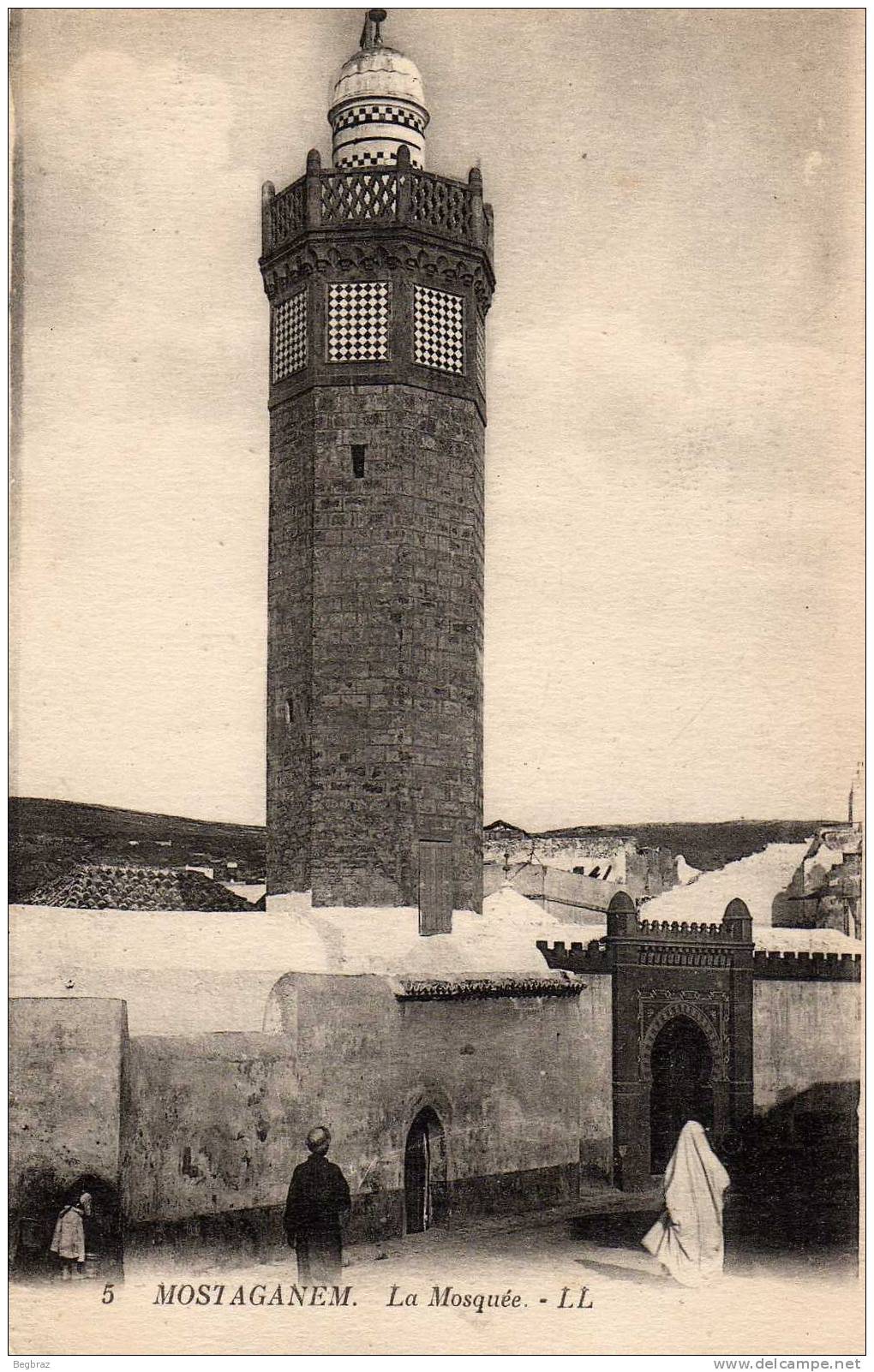 MOSTAGANEM       LA MOSQUEE
