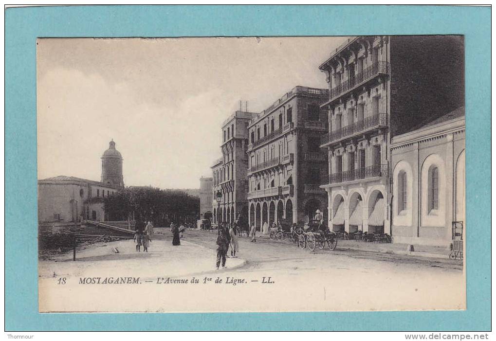 MOSTAGANEM .  -  L´ Avenue  du  1er  de  Ligne.  -  1920  -  BELLE CARTE ANIMEE   -