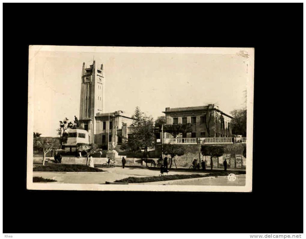 6 MOSTAGANEM - L'Hôtel de Ville - monument aux morts