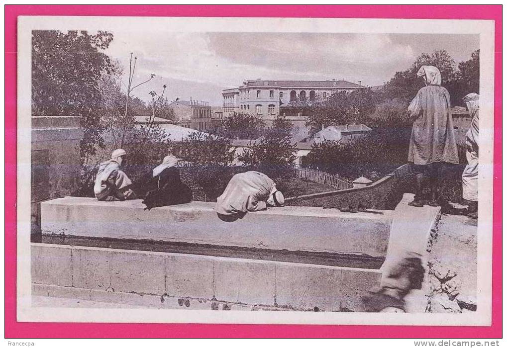 1790 - ALGERIE - MOSTAGANEM - La Prière du Midi