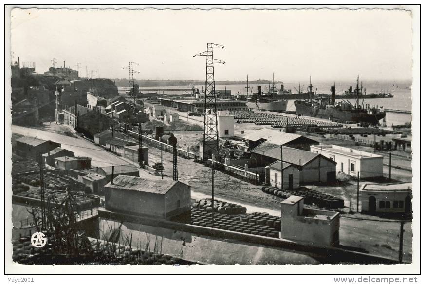 MOSTAGANEM- LE  PORT  N443
