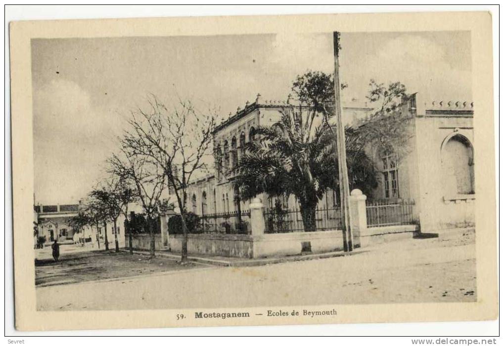 MOSTAGANEM. - Ecoles de Beymouth