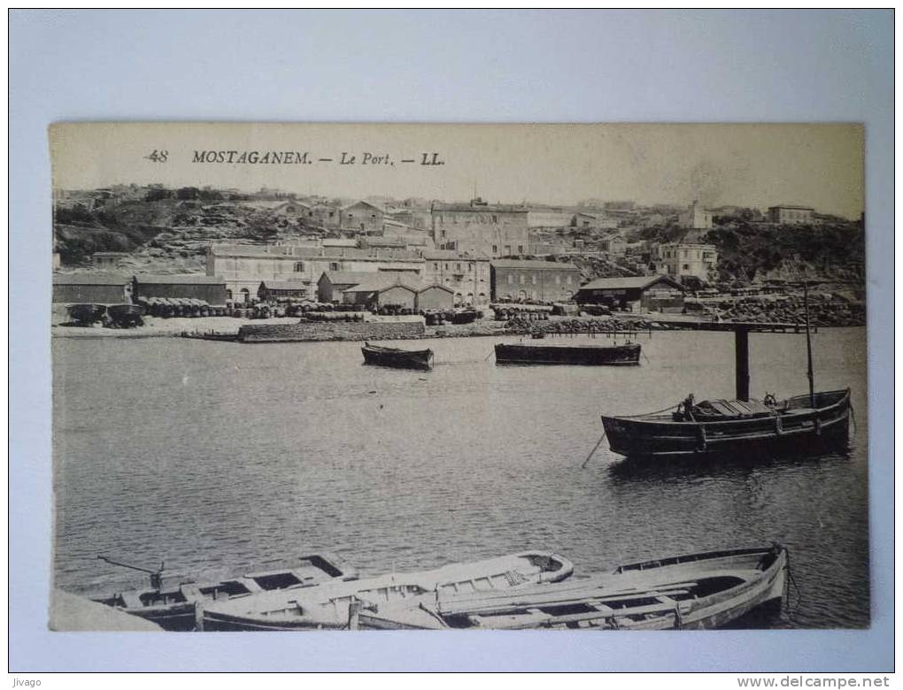 MOSTAGANEM    Le  PORT  (Carte de carnet)